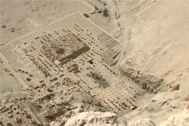 храм-гроб¬ница Ментухотепов в Деир-эль-Бахри